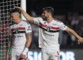 São Paulo arranca vitória sobre Atlético-GO no Morumbi