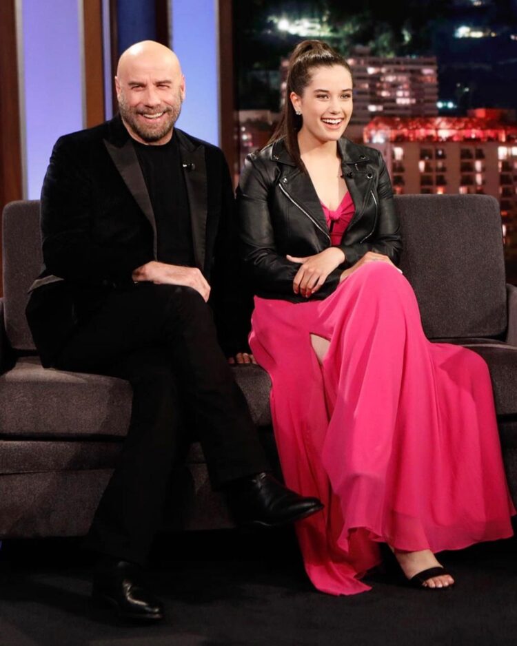 John Travolta faz linda homenagem à filha Elle