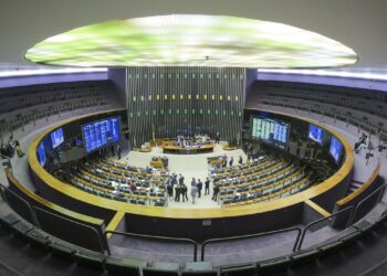 Congresso muda regra de reconhecimento de diploma de educação física