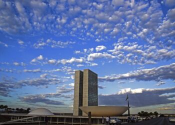 Presidente sanciona com vetos projeto que altera LDO