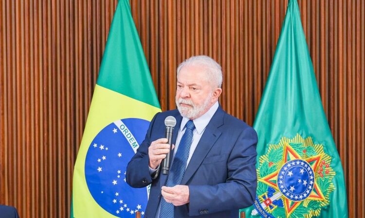 Vamos tirá-los de lá, diz Lula sobre garimpeiros em Roraima