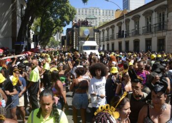 Bloco Fervo da Lud movimenta centro do Rio de Janeiro