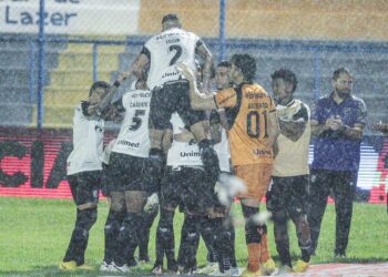 Copa do Nordeste: Ceará atropela Fluminense-PI por 5 a 2